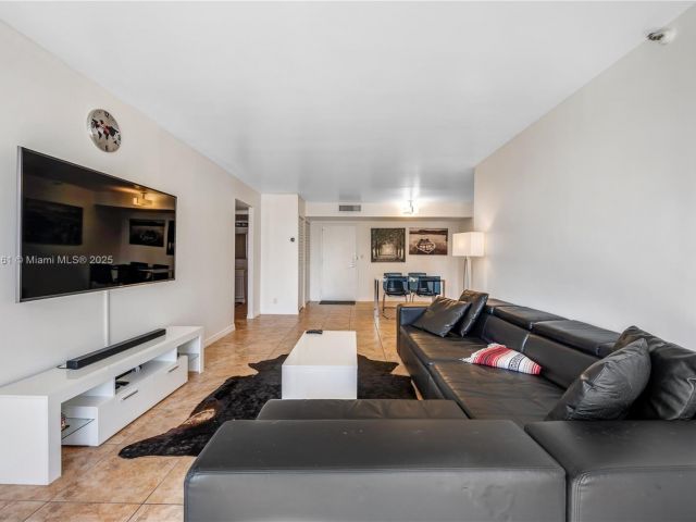 Продажа квартиры #511 - фото 6679311