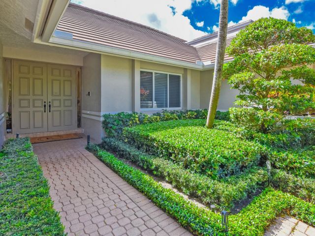 Продажа дома по адресу 7508 Mandarin Drive - фото 6781527