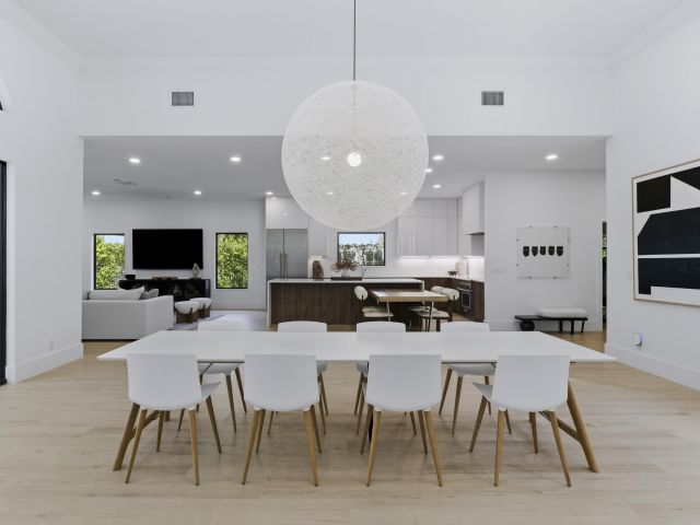 Продажа дома по адресу 2557 Seminole Circle - фото 6768953