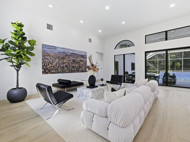 Продажа дома по адресу 2557 Seminole Circle - фото 6768955