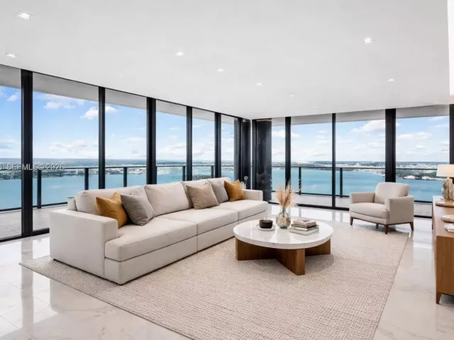 Продажа квартиры #5401 - фото 6789157