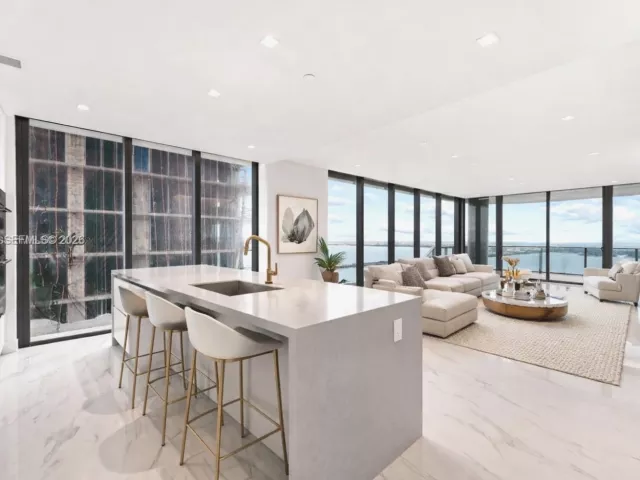 Продажа квартиры #5401 - фото 6789158