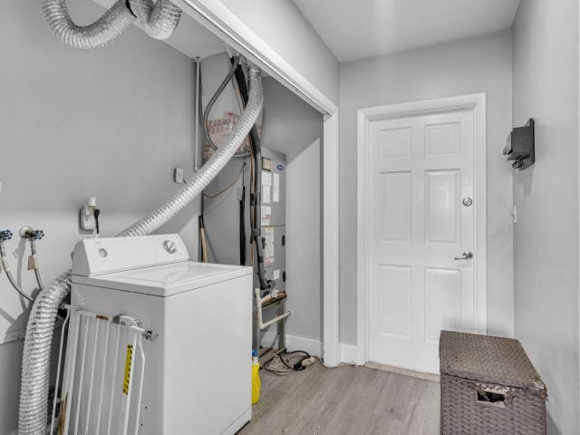 Продажа дома по адресу 3301 SW 20th Court - фото 6702139