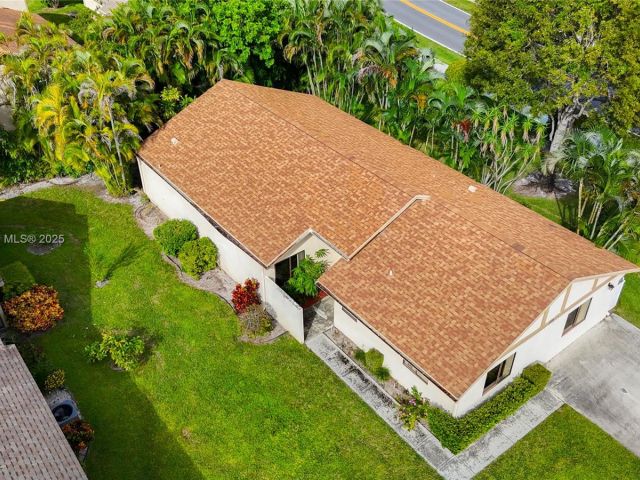 Продажа дома по адресу 3115 NW 12th St - фото 6679683