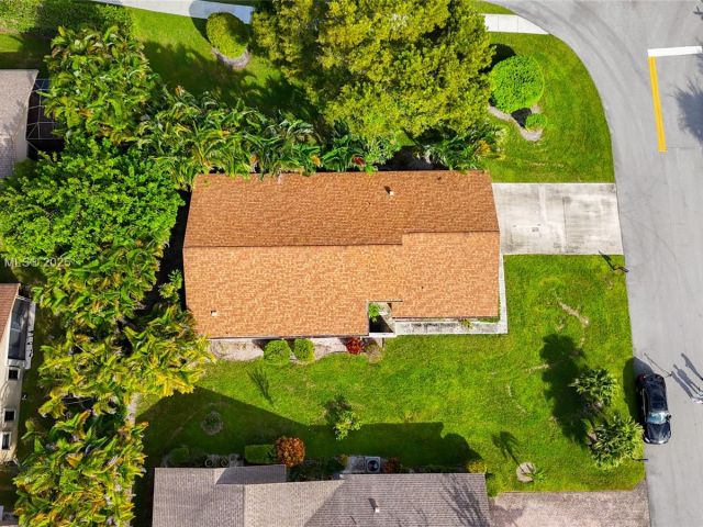 Продажа дома по адресу 3115 NW 12th St - фото 6679684