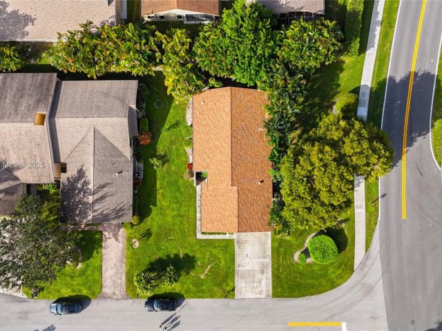 Продажа дома по адресу 3115 NW 12th St - фото 6679687