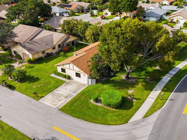 Продажа дома по адресу 3115 NW 12th St - фото 6679688