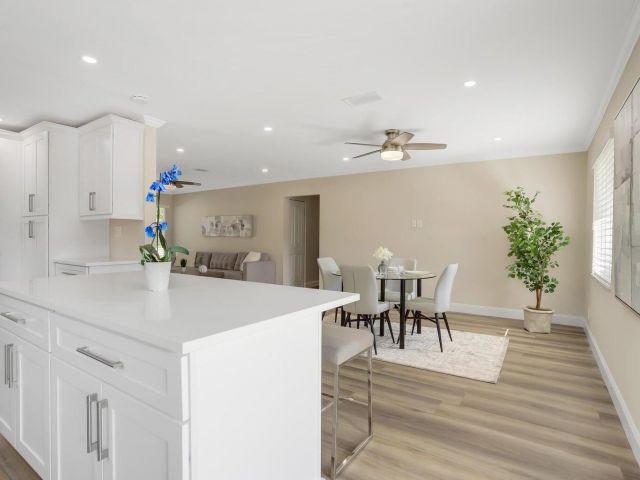 Дом в аренду по адресу 510 Kingbird Circle - фото 6680926