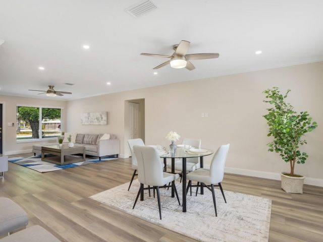 Дом в аренду по адресу 510 Kingbird Circle - фото 6680927