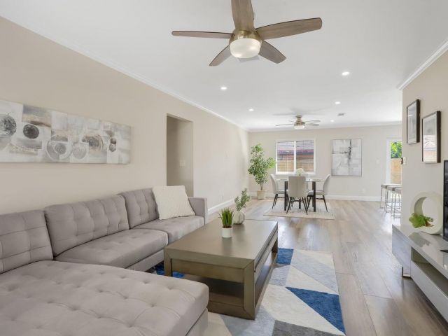 Дом в аренду по адресу 510 Kingbird Circle - фото 6680935