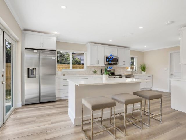 Дом в аренду по адресу 510 Kingbird Circle - фото 6680940