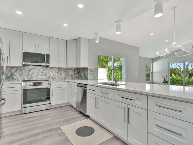 Продажа дома по адресу 6121 Brandon Street - фото 6680802