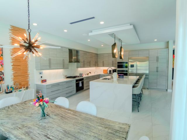 Дом в аренду по адресу 8305 Fishhawk Falls Court - фото 6688700