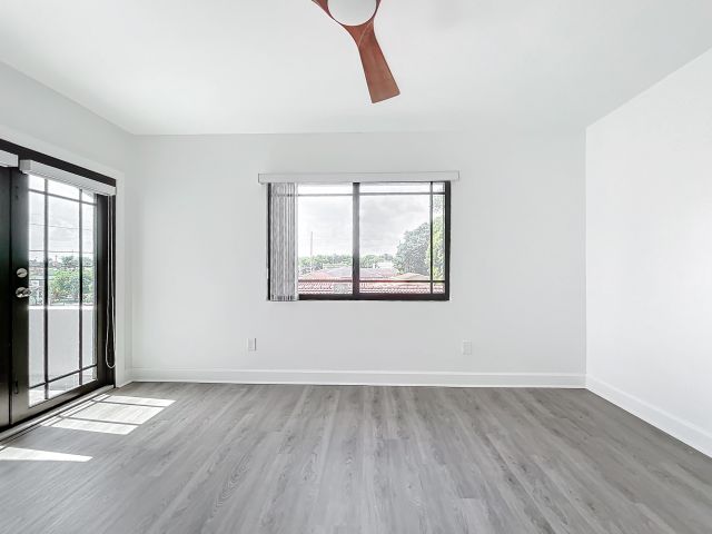 Продажа дома по адресу 66 NW 73rd Place - фото 6680943