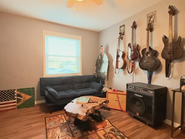 Продажа дома по адресу 844 Bradley Street - фото 6682684