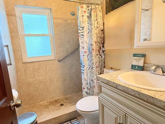 Продажа дома по адресу 844 Bradley Street - фото 6682687