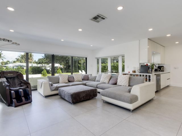 Продажа дома по адресу 1049 W Palmetto Park Road S - фото 6707244