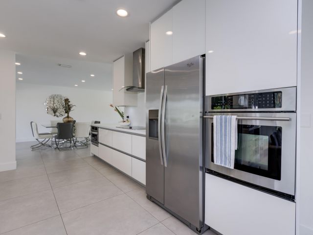 Продажа дома по адресу 1049 W Palmetto Park Road S - фото 6707246