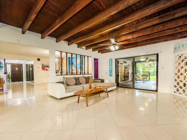 Продажа дома по адресу 2024 Palmetto Road - фото 6682663