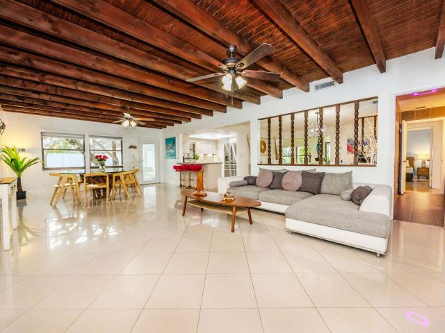 Продажа дома по адресу 2024 Palmetto Road - фото 6682664