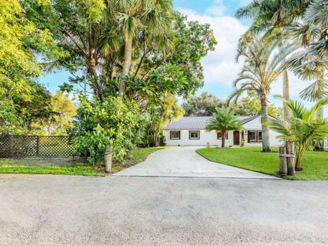 Продажа дома по адресу 2024 Palmetto Road - фото 6682672