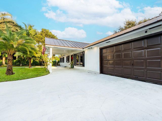 Продажа дома по адресу 2024 Palmetto Road - фото 6682677