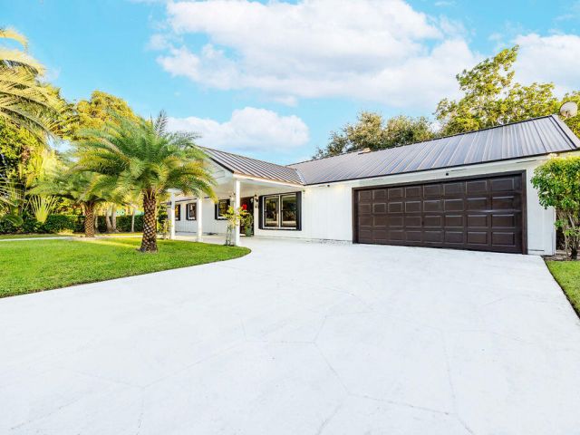 Продажа дома по адресу 2024 Palmetto Road - фото 6682678