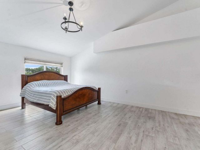 Продажа дома по адресу 6031 NW 4th Avenue - фото 6698608