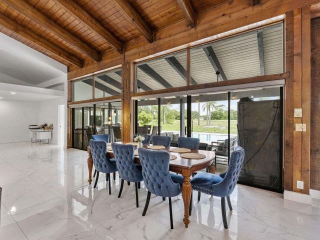 Продажа дома по адресу 6031 NW 4th Avenue - фото 6698615