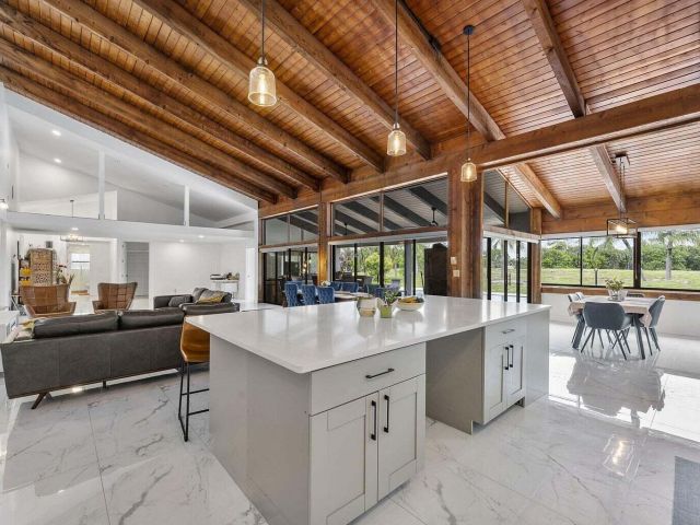 Продажа дома по адресу 6031 NW 4th Avenue - фото 6698617