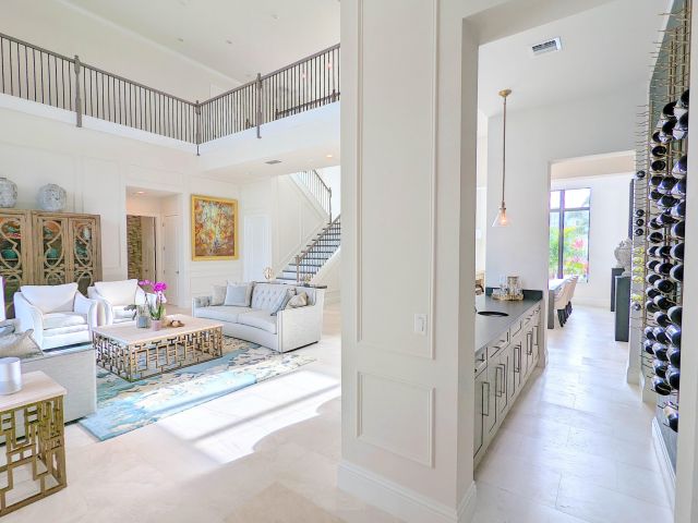 Дом в аренду по адресу 7095 NW 27th Avenue - фото 6691455