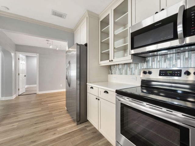 Дом в аренду по адресу 1571 SW 13th Drive - фото 6688444