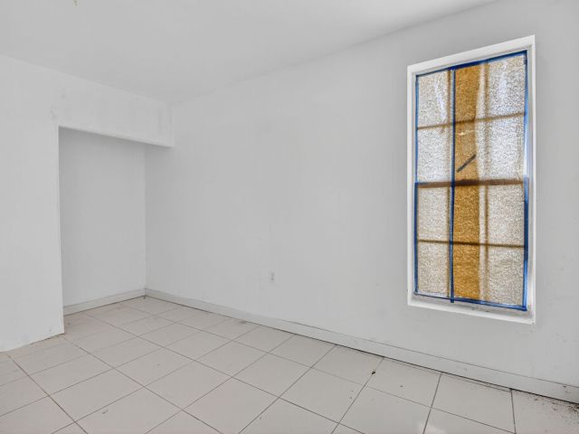 Продажа дома по адресу 5196 Palm Ridge Boulevard - фото 6707769