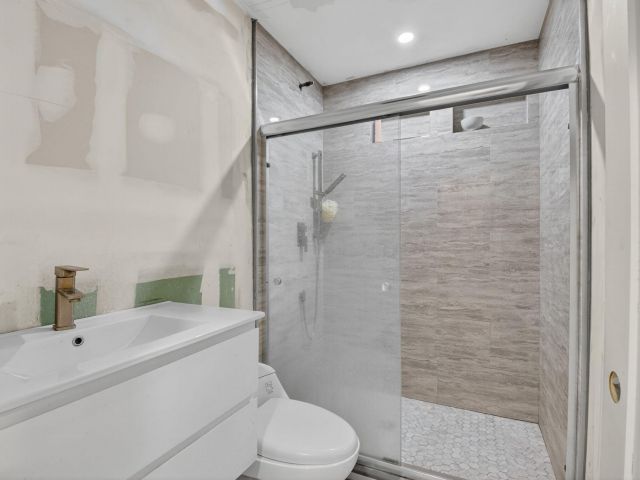 Продажа дома по адресу 5196 Palm Ridge Boulevard - фото 6707773