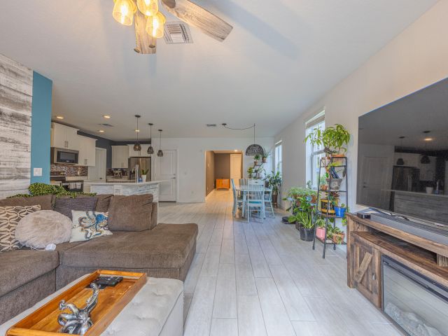 Дом в аренду по адресу 2460 Timber Forest Drive - фото 6685143