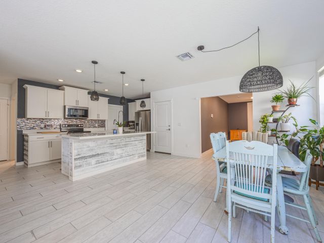 Дом в аренду по адресу 2460 Timber Forest Drive - фото 6685146