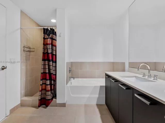 Продажа квартиры #812 - фото 6701557