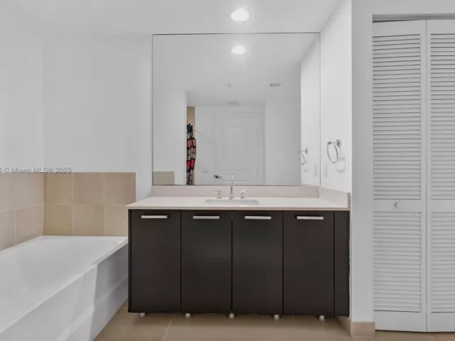 Продажа квартиры #812 - фото 6701558