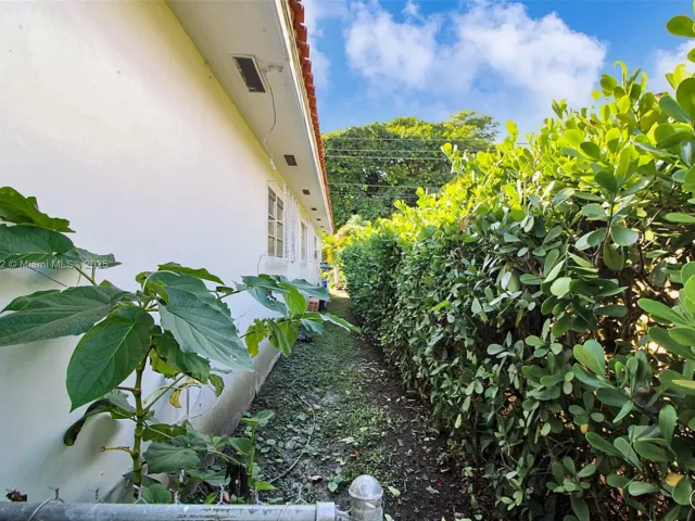 Продажа дома по адресу 2711 Red Rd - фото 6685469