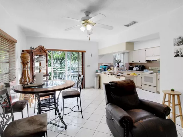 Продажа дома по адресу 2711 Red Rd - фото 6685461