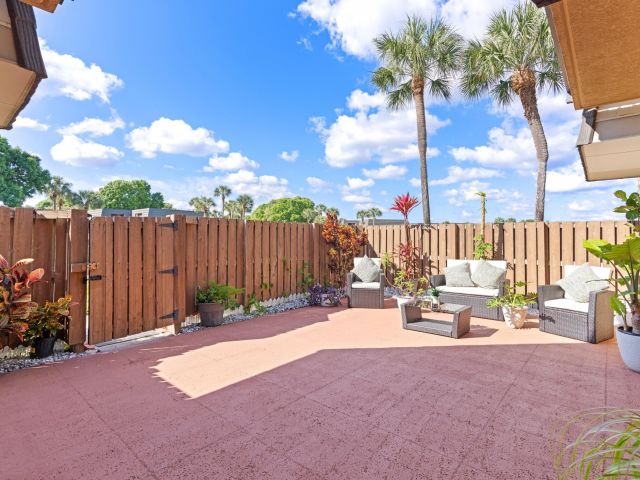 Дом в аренду по адресу 3904 39th Way - фото 6685182