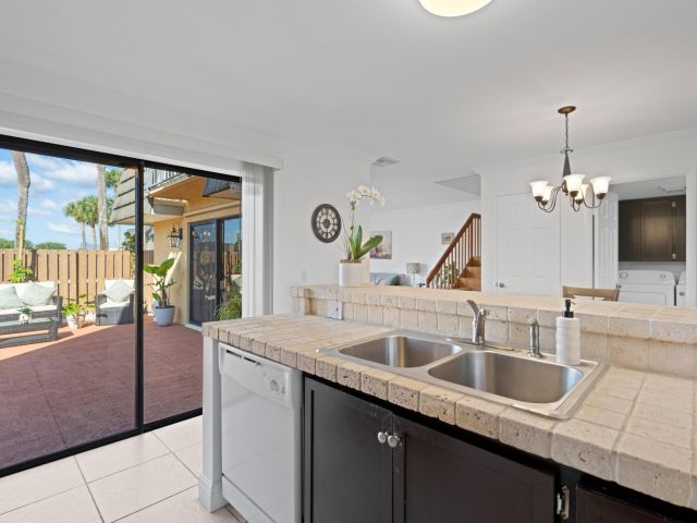 Дом в аренду по адресу 3904 39th Way - фото 6685187