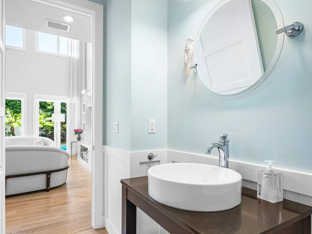 Продажа дома по адресу 540 NE Spanish Trail - фото 6698952