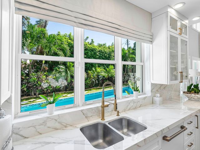 Продажа дома по адресу 540 NE Spanish Trail - фото 6698953