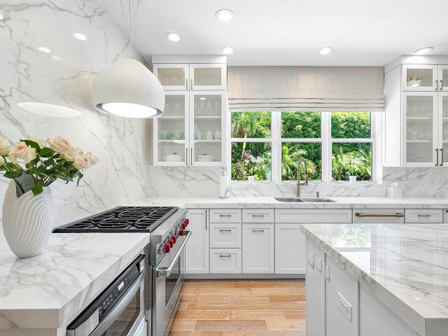 Продажа дома по адресу 540 NE Spanish Trail - фото 6698954