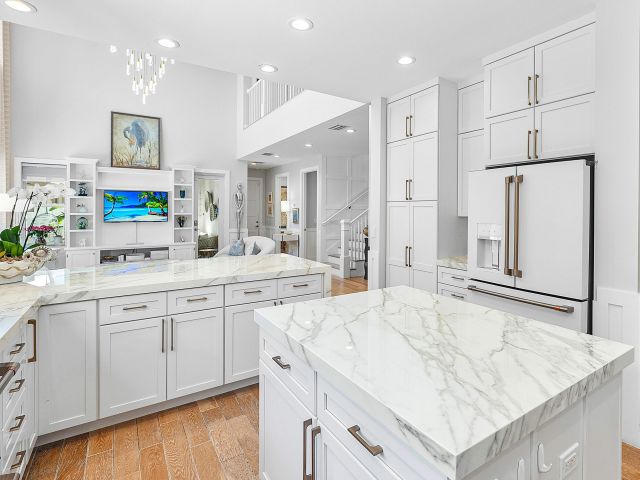 Продажа дома по адресу 540 NE Spanish Trail - фото 6698955