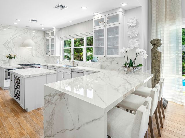 Продажа дома по адресу 540 NE Spanish Trail - фото 6698957