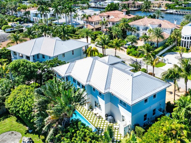 Продажа дома по адресу 540 NE Spanish Trail - фото 6698963