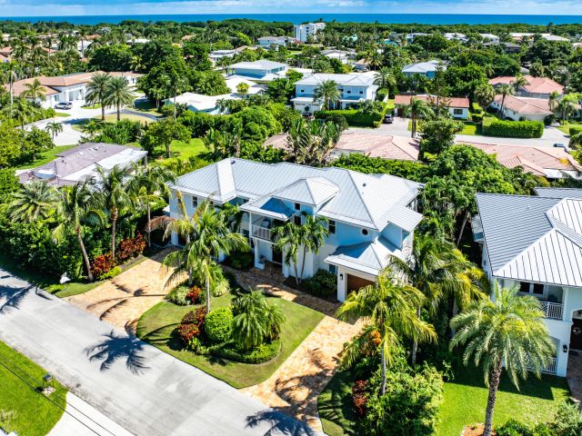 Продажа дома по адресу 540 NE Spanish Trail - фото 6698965