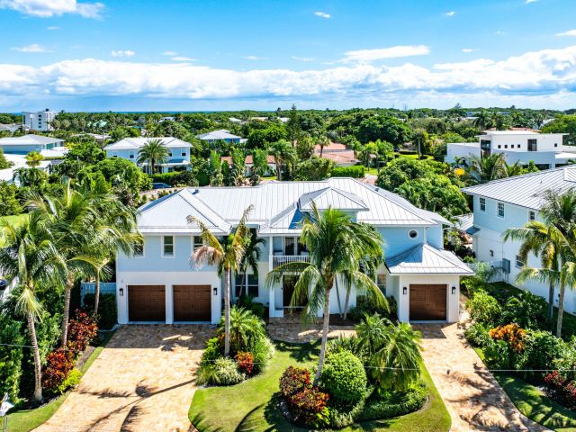 Продажа дома по адресу 540 NE Spanish Trail - фото 6698970